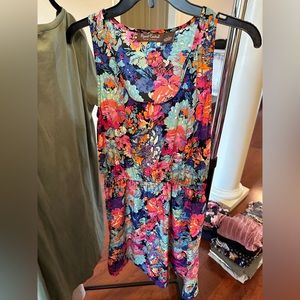 Sleeveless floral summer dress.